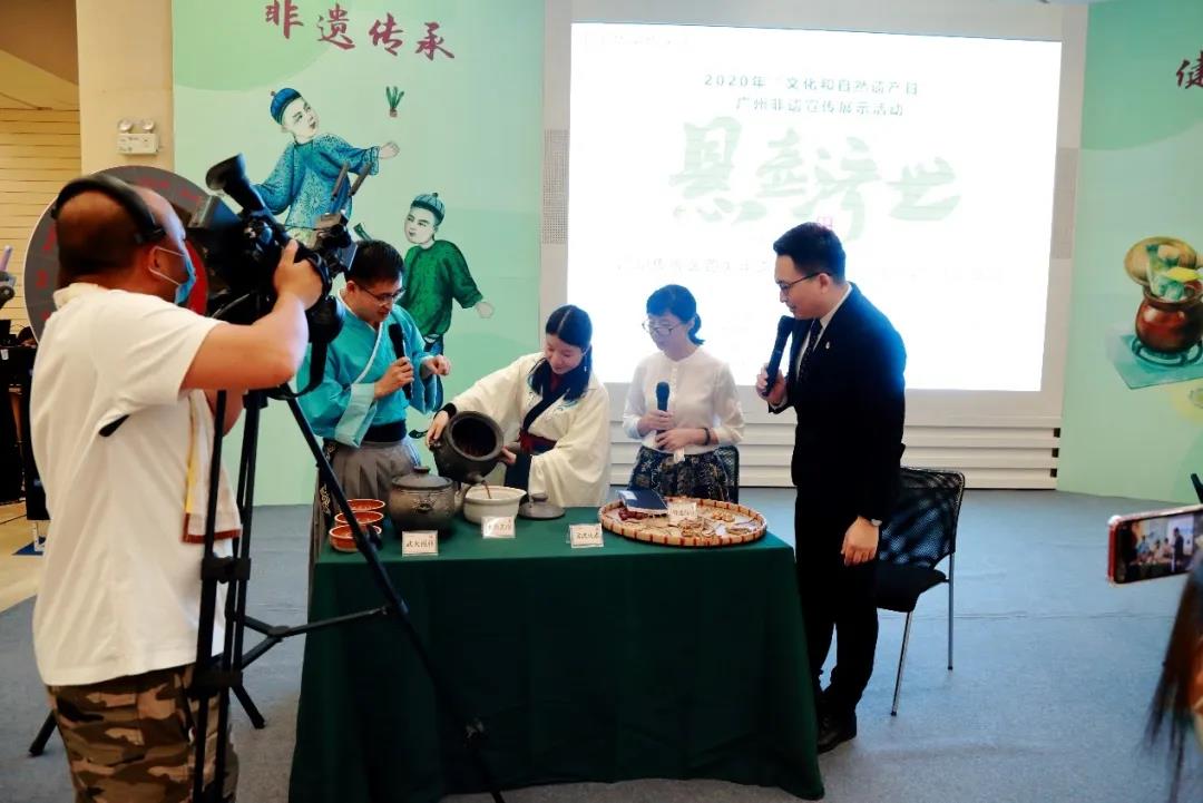 非遺日懸壺濟世論抗疫，小柴胡直播首秀放光彩！